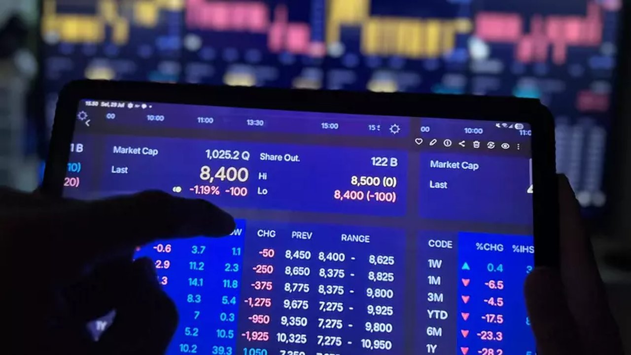 Maybank Sekuritas Sebut Penurunan Transaksi Jadi Alarm Bagi IHSG